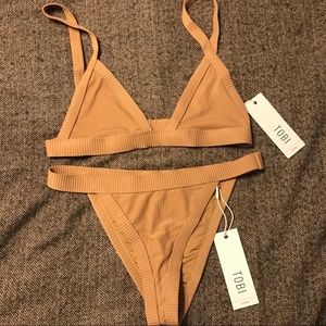 👙 NWT Tan Tobi Bikini Set